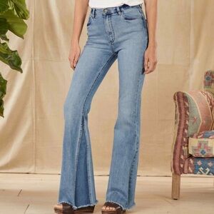 DL1961 Rachel Ultra High Rise Flare Jean Instasculpt 25